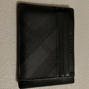 Mens Burberry cars holder